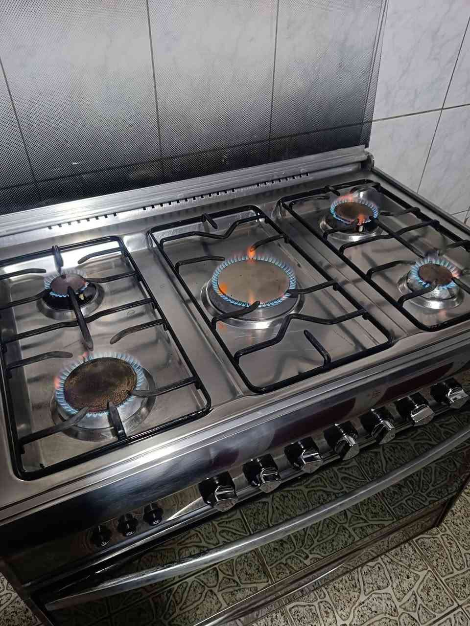 طباخ مصري يونفرسل سعره 240 وبي مجال
يوجد توصيل بالاجرة المكان الدورة


**إذا كنت صاحب هذا الإعلان وتريد حذفه لأي سبب، رجاءا أرسل رسالة إلى الدعم الفني**