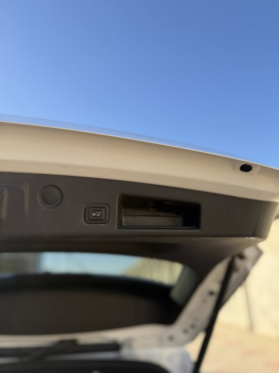 شوفرليت اكوينكس 2022 RS
رقم أربيل تحويل مباشر 
حجم المحرك : 4 سلندر 1500 تيربو 
عداد المسافه : 58 الف mill
الضرر : جاملغ امامي وبنيد تبديل وصبغ  
بدون دواخل ايرباك دركه طاك ومصلح سستم 

المواصفات RS اعلى فئه
بانوراما سقف - صندوق كهرباء 
بصمة تشغيل وابواب تشغيل عن بعد 
كامرات 360 درجه - ويل كب 20 
شاشه كار بلي - تبريد قطعتين
 شاحن وايرلس - مقاعد جلد تحكم كهرباء   
حساس امامي خلفي -رادار امامي مانع تصادم 

 (( السعر 180 ورقه )) للاستفسار الاتصال 📞  
***********
