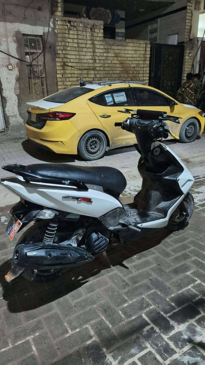 سلام عليكم دراجه جيتي ار شباب ايشي بل دراجه بلاد مكينه ما مفتوحه دراجه كل وكت سلف اطلع كلشي بي يشتغل دراجه رمبه خير من الله مكان بغداد حريه سعر 800 موجود خاص هاذا رقمي ***********🤚
