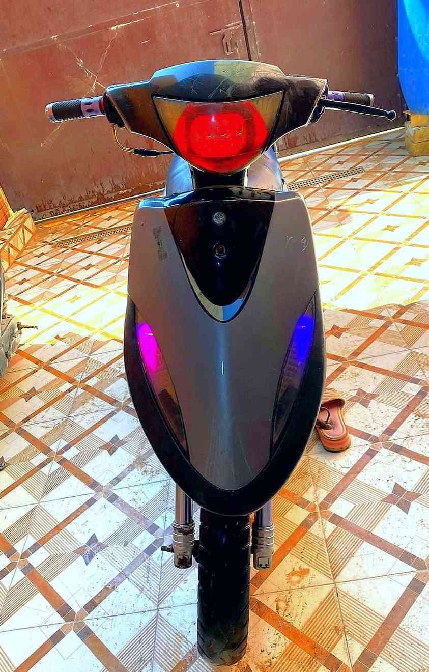 سلام عليكم دراجه ماكس عدله ياباني 2006 للبيع.
دراجه بلادي مختمه كلها من طول للطول حته البكلايت مختام 
 شغاله باي وقت. بوشه مزوده 55 . شلعه ومعدل يخبلان.
 كهربائيات كلها شغاله  منضومت زنون ناصي عالي رماش. اشاير يمنه يسره سكن رماش سبع الوان 
 بك لايت مزود  رماش رياضي سبع الوان . وكلوبات رماش امامي سبع الوان 
صالنصه رياضي حلك عريض صوت رعيد يخبل وطلقه 
دبلات امامي خلفي رياضي
السعر: 375وبيها مجال.(متوازي على بيعتها) 
مكان: كربلاء البوبيات. 
الرقم: ***********.وبي ويتساب
