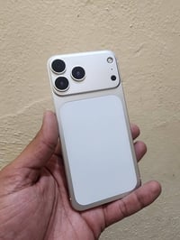 Xs Max جهاز كلش حلو ونضيف جداً  ذاكرة ٦٤  بطاريه ١٠٠ شرط اصليه  فيس اي...