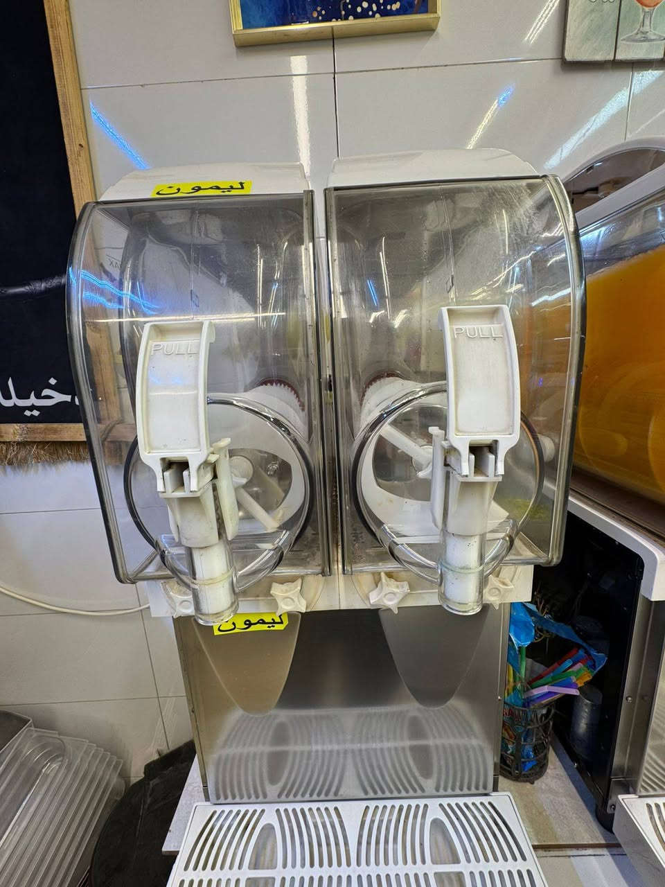 السلام عليكم
مكينة ازبري سلاش ايطالي عدد اثنان للبيع نظافته 90% 
بغداد/***********
