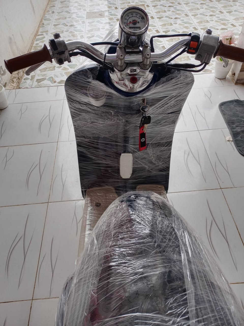 سلام عليكم... مكاني كركوك
دراجه عبد الحليم محرك 60 نثيه محرك مبدل بس بستم بشرط انطي سرعه شلعه فول نضافة فول كابريتر بلادي كل جسمه بلادي كهربائيات سلف نكره تشتغل مابي اي عيب بطاريه جديده تايرات جدد دراجه خير من الله مابي اي نقص للبيع سعر 290 الف بي مجال شراي اتصل ***********
