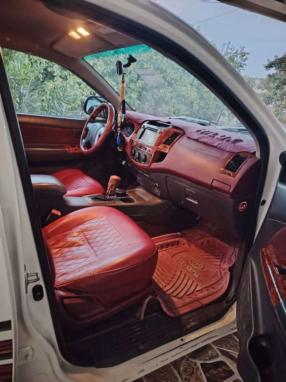 سلام عليكم
للبيع هايلوكس موديل 2014 شاصي 19 رقم بغداد مكفولة كفالة عامة ما عدا جامرلغ خلفي بي صبغ اوتوماتيك مكاني ديالى المقدادية رقم الهاتف ***********
