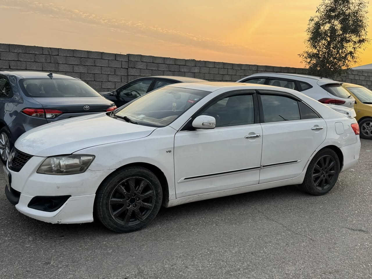 تيوتا اوريون ٢٠٠٧ فول مواصفات (كراند)
بصمة 
بصمة ابواب
كشنات جلد+كهرب 
فتحه سقف
برده خلفية كهرباء بلادي تنزل ويا البك
حساسات 
مرايات كهرب 
تحكمات ستيرن 
كروز سرعة 
منظومة زينون
السيارة وارد خليجي بيها قطعة صبغ الباب خلف السايق  وبيها مكان بارد بالجاملغ مبين بالصورة بدون دواخل السيارة جاهزة من كل النواحي السعر ١٠٨ وبيها مجال مكان السيارة الموصل 
***********
