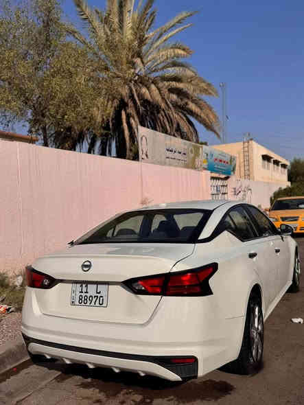 نيسان آلتميا . 2019  فول مواصفات على فتحه 
بصمه أبواب شاشه حساسات باقي مواصفات
محركها 2500 يخبل وكير اي خلل ما بيهن. تبريد ثلج صدر جديد  
(رقم بغداد جديد بأسمي سنويه وهزه جدد ) 
( سياره امريكي حادثها كلين بدون حادث  لا غرك صور حادث 👇.       اماً ب عراق صاير بيها حادث امامي وطخات اكثر من مكان جاملغ خلفي مصلح مصلحه نفسه + انصبغت عام سونر 👇. لغد و شاصي طخات خفيفه مكفوله من كص و عيب شرعي ) 

سعرها 98 بيها مجال بسيط كلش مناسبه سياره وكشرها نظيف   للبيع  فقط  ( شارع فلسطين. *********** 📞) بغداد
