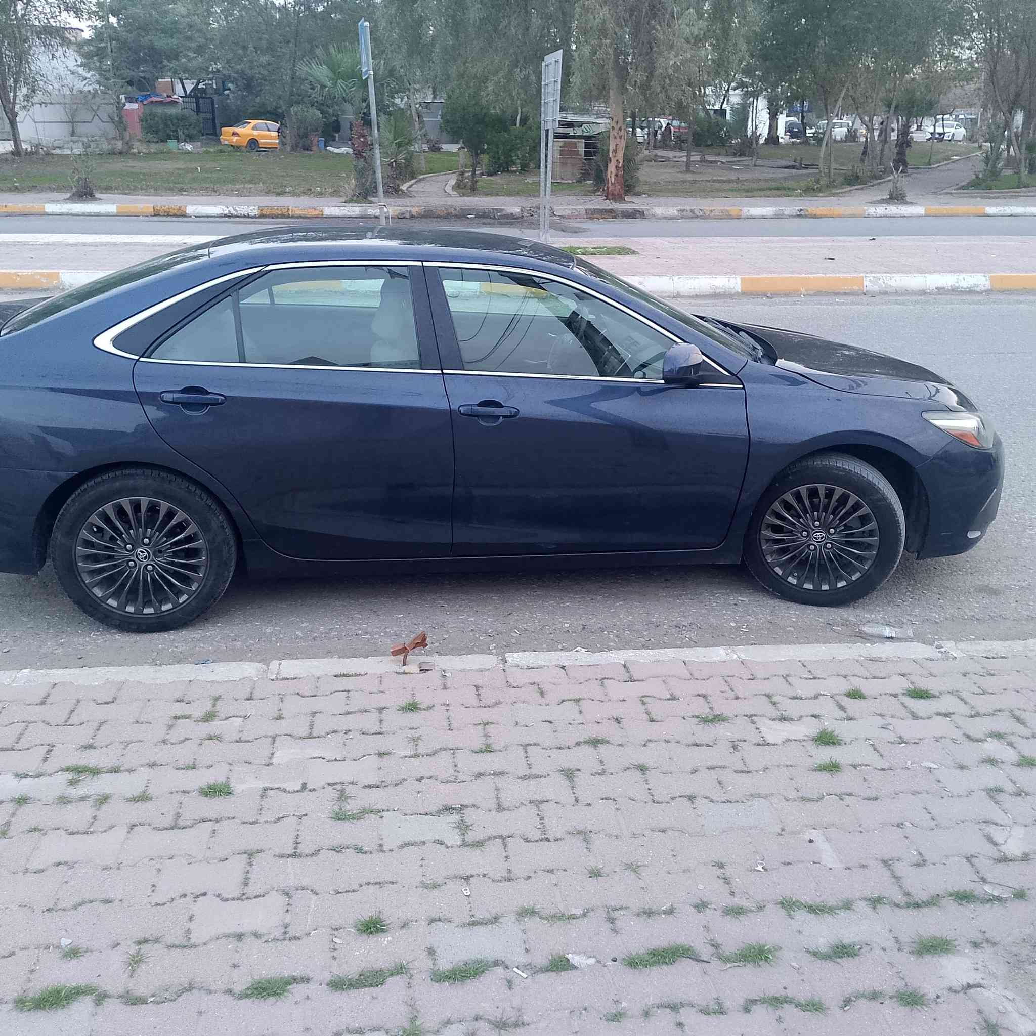 كامري 2017,,,LE ,,,,,,,,
جوار بارجه و دوو به له بوياخ ،،،،،،
اربع قطع تبديل و قطعتين بخ...
شرط كير و مكينة ،،،
مكان كركوك ،،،
سعر 129 و مجال 
***********
