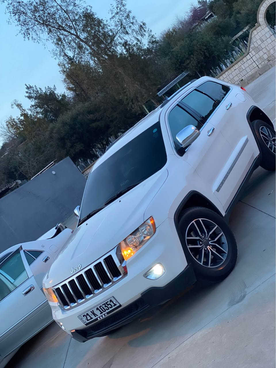 Jeep 2011 
Tanha 97ml roshtwa ✅
Makena 3.6 nakrawatawa ✅
Kushn karaba 
Awena hetar 
Drga basma 
Laet outo 
Dabll aksll 
Taqm wele 2021 bo bastwa 
Tayay yabani bo krewa 
Kaml peshe zenon 
250 masrafe neia 
Kamll servsm kerdwa 
Haydlorek germ gorewa 
Sewayli aksl 
Hechm masraf tia naheshtwa 
3 pala boiaxe haia lasar shuxt 
Da3me neia 
Sanawe tazaia 
Banawe xomawaia 
Slimani 
*********** ❤️ السليمانية, العراق
