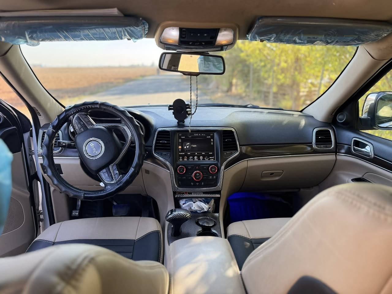 جيب لاريدو 2014 لمتد فول مواصفات كير محرك بشرط
سقف سلايت 

شاشه جبيره 

سماعات JBL

شفتات ستيرن 

8 نمره گير 

بي مكانين بارد صغير فقط 

سياره جاهزه من كل شي 

تايرات جديد 

صدر جديد 

مابيه اي نقص 

***********
