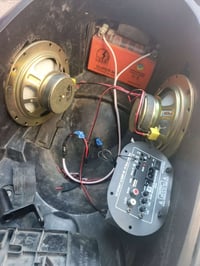 سستم سماعات صوت عالي كاملات البارحة شتريتهن واريد ابيعهن ب 30 07770656...