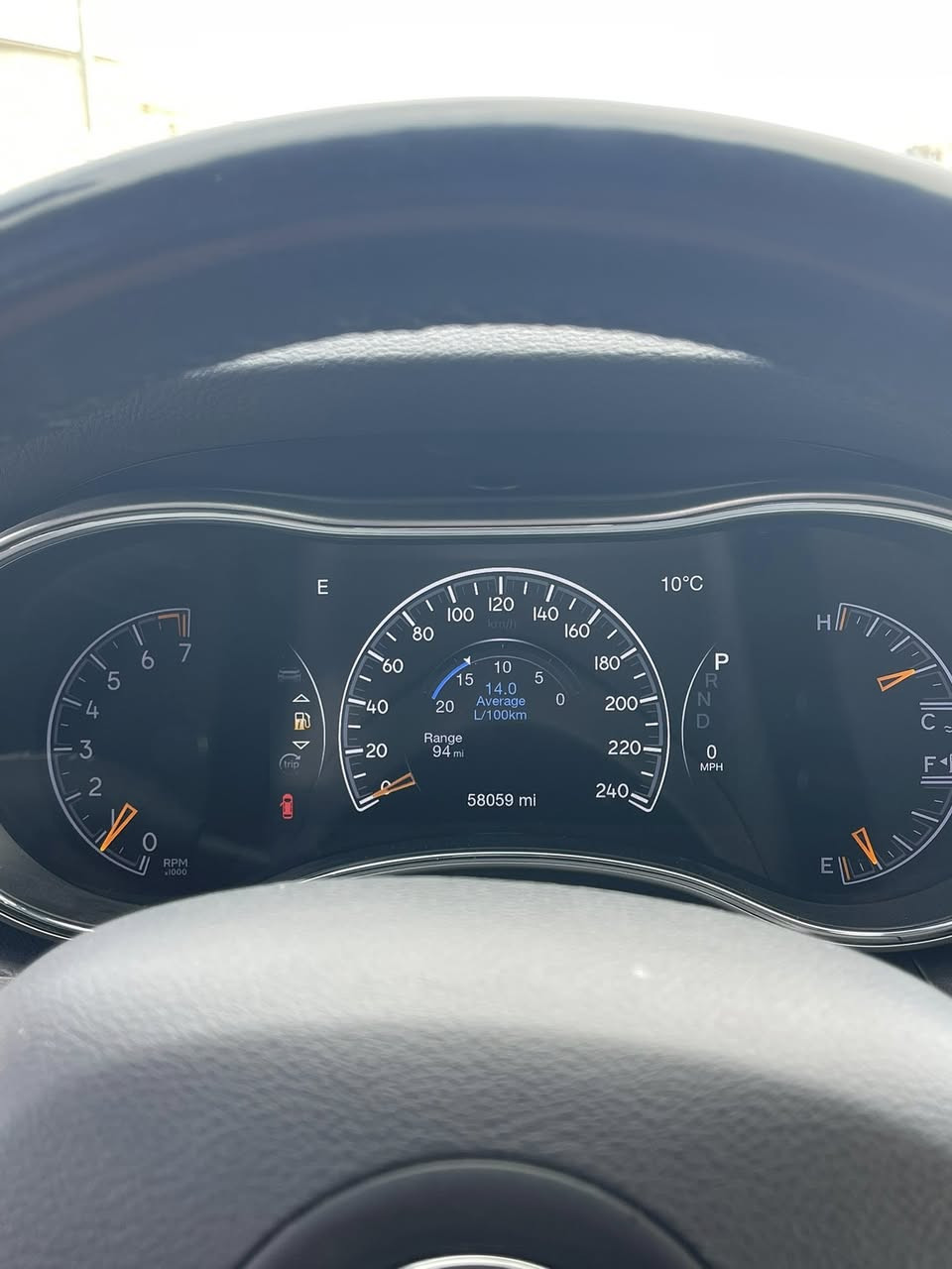 سلام عليكم جيب بلاك موديل22 فول ماعده الفتحه   كفاله ماعده الباب خلفي  تبديل  مال حاويه  فقط بدون اي ضربه داخليه بجم كبس رقم بغداد دولي بسمي 
ملاحضه السياره  مكفول من اي صبغ وبارد وضربه  
السعر 290 وبيه مجال 
***********
