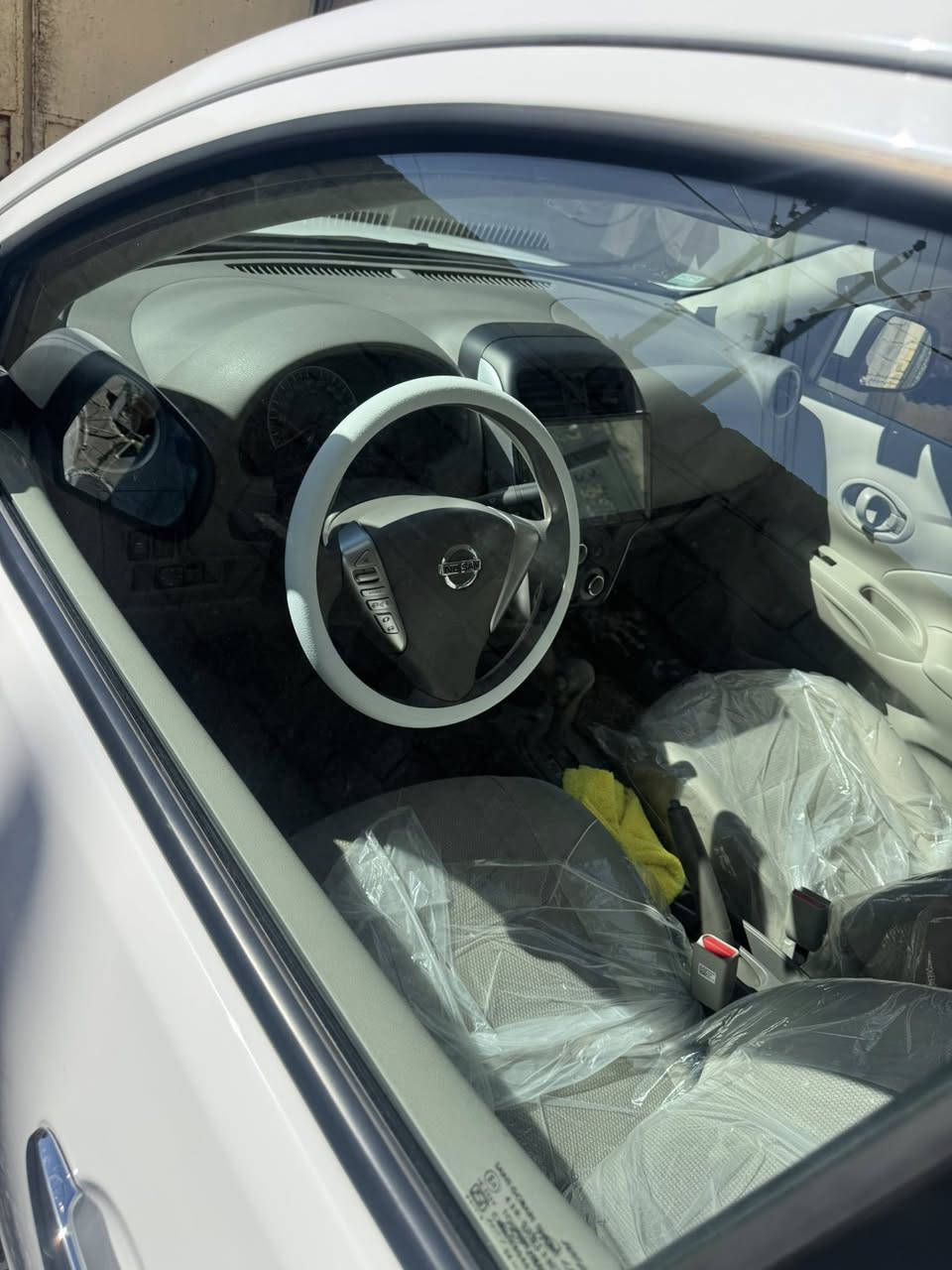 نيسان صني موديل 2024 ماشيه 7الف ونص السعر 120 اي استفسار هاذه رقمي ***********
