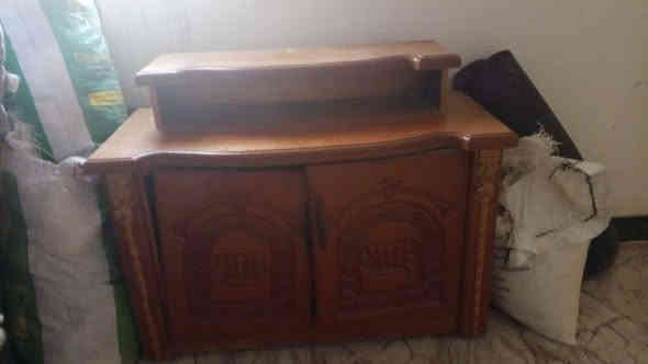 اللهم صل على محمد وال محمد الطيبين الطاهرين 
السلام عليكم غرفه للبيع  العنوان ناصريه سديناويه السعر ٣٥٠مراسله واتساب ***********
