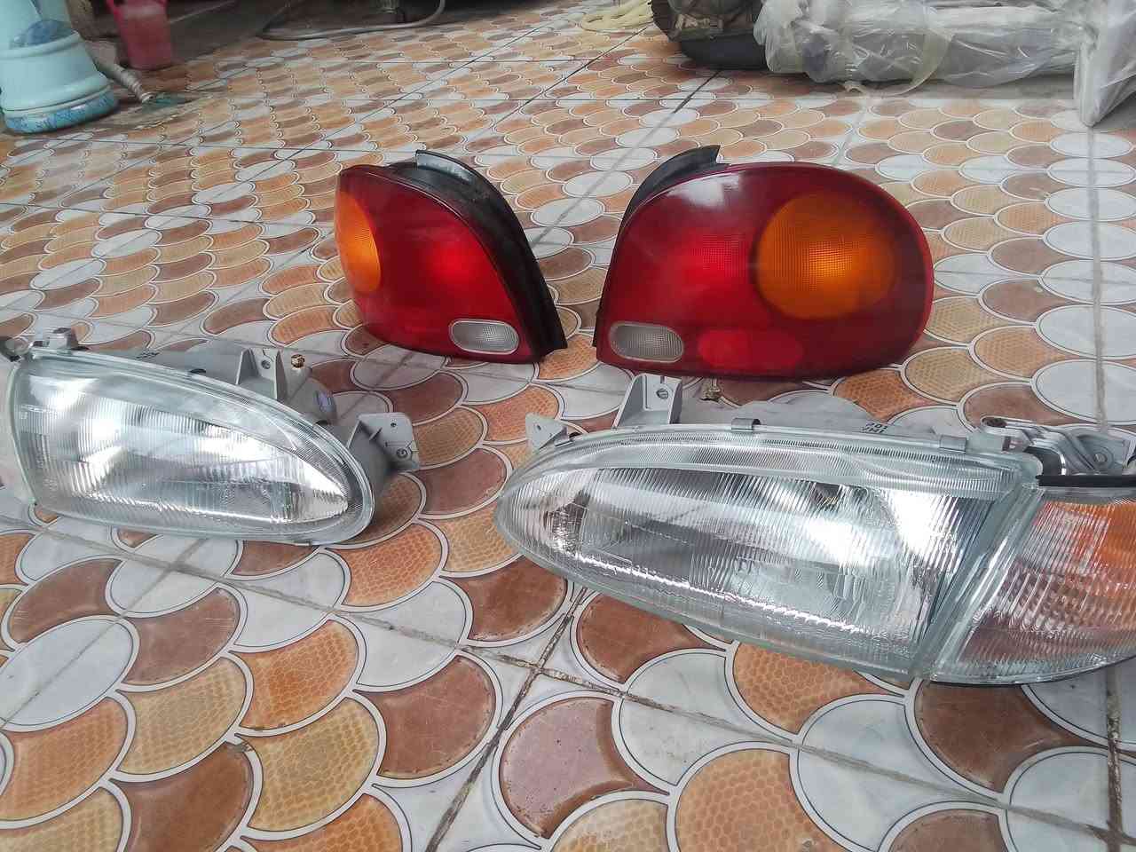 السلام عليكم مازدات وبك لايت هونداي اكسنت شرطه 97 و98 اليحتاجهن يتصل *********** أو ***********.  الخط الثاني بي واتساب
