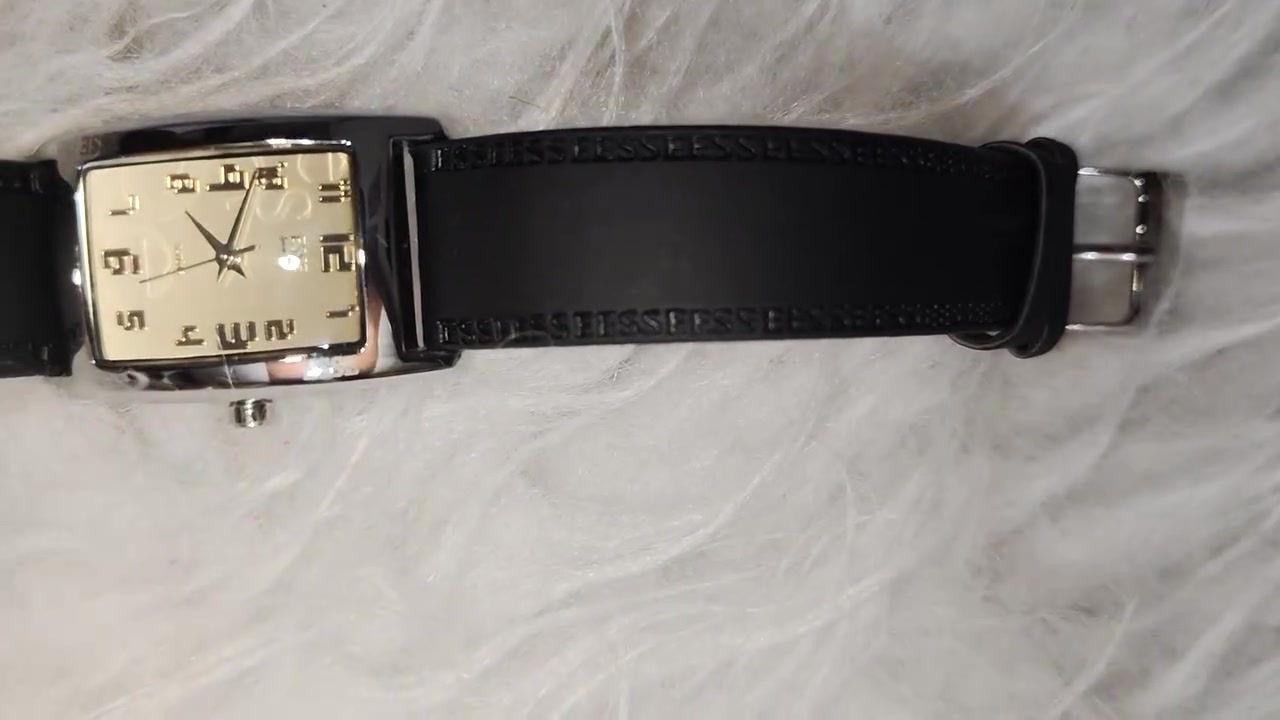 السلام عليكم ورحمة
ساعه⌚ ناعم بهذا الشكل الطيف 
السعر 15 الف فقط الساعه ناعمه وخفيفه لليحب النوع الناعم


**إذا كنت صاحب هذا الإعلان وتريد حذفه لأي سبب، رجاءا أرسل رسالة إلى الدعم الفني**