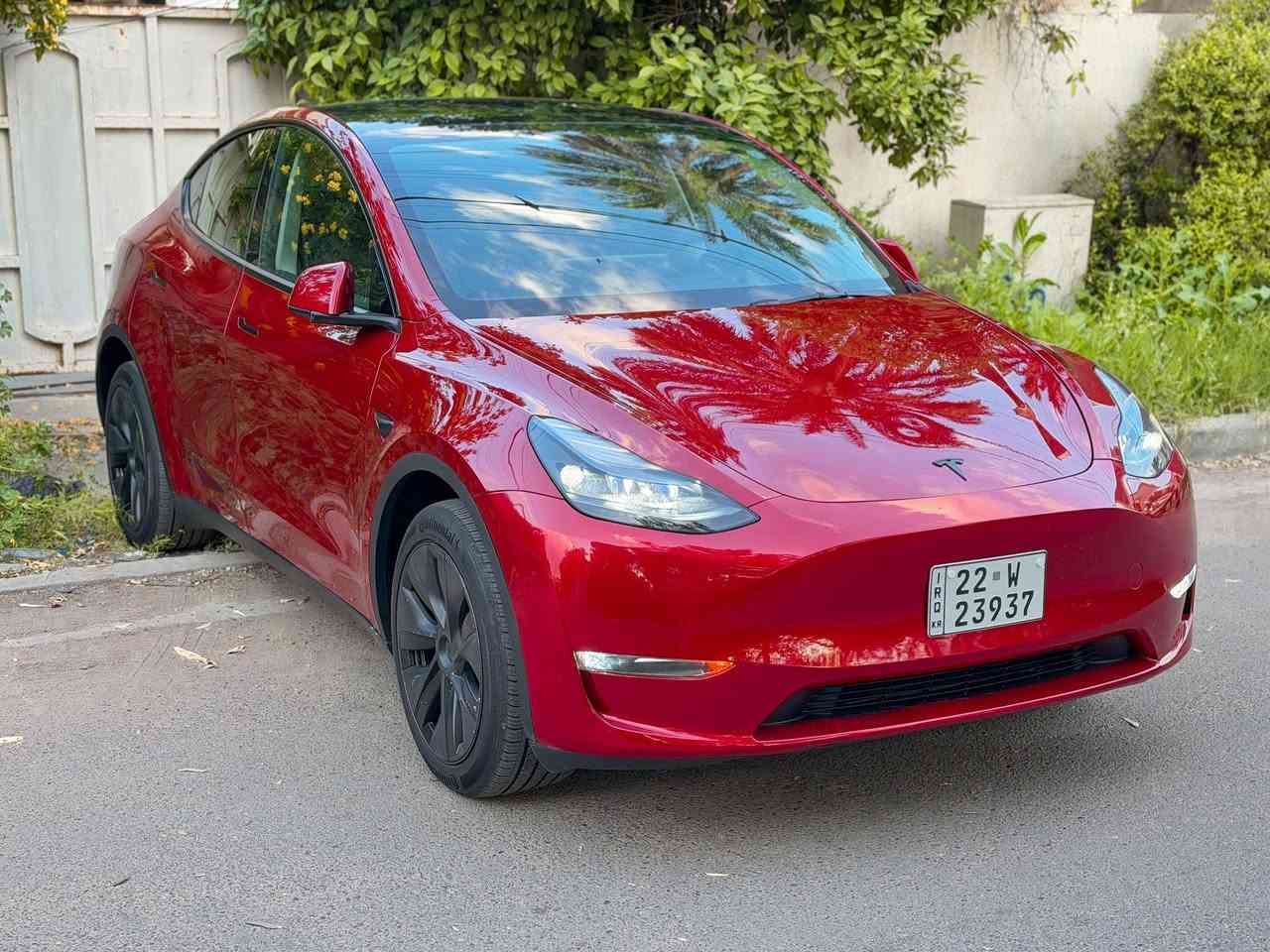 Tesla Model Y - Dual Long Range
الموديل:- 2025 
العداد:- 8.000Mile فقط

أون لاين أخر تحديث + فون كي

الحادث:- 

- الغرفه مفصخه ومشدوده نفسها
بأستثناء الجنطة الخلفية تبديل + صبغ

- بدون أيرباك او دواخل

- ( صور الحادث مرفقة )،

عليها أضافات من امريكا
١- دمامات بالسماعات الامامية 
٢- شاشة تحكم خلفية
٣- أناره بالأبواب 

السعر 23.500$

رقم أربيل وتحويل مباشر
الموقع بغداد الاعظمية

للأستفسار ***********
