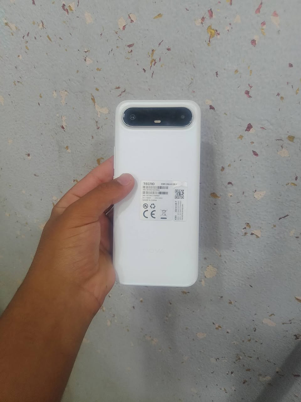 مكلف بل نشر تيكنو بوفا سلم 5G ذاكره 256 الرام 8+8 لون ابيض وجهاز معروف بمواصفاتو وغارضو كامل ويا  السعر 300 وبي مجال للاستفسار ***********
