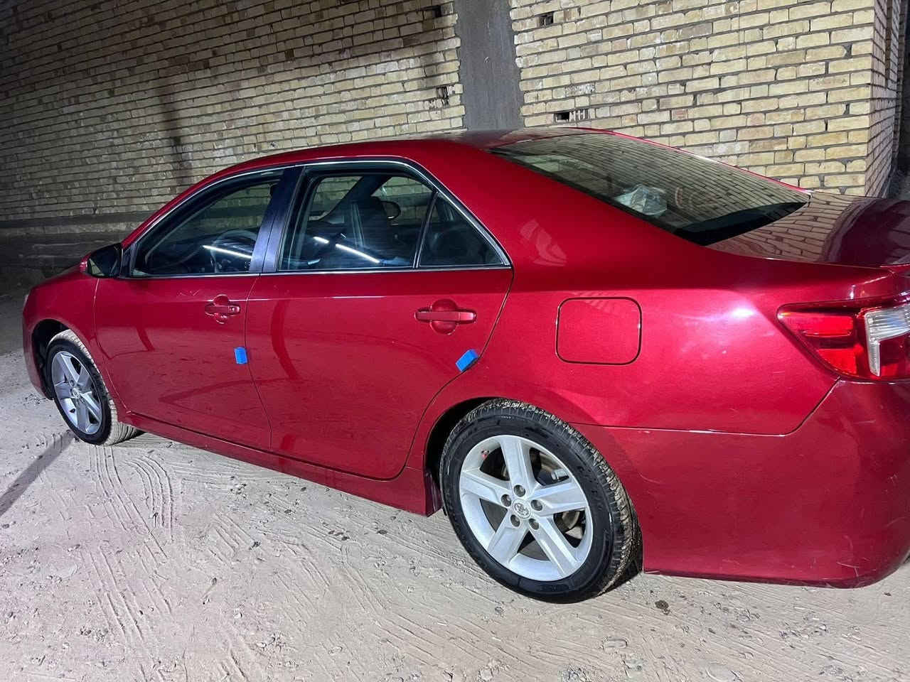 السلام عليكم.
كامري موديل ١٢
وارد أمريكي 
ضرر جاملغ ايمن فقط 
مواصفات se
ماشيه ١٢٧
رقم بغداد 
العنوان بغداد الدوره 
للبيع او امراوس 
***********
