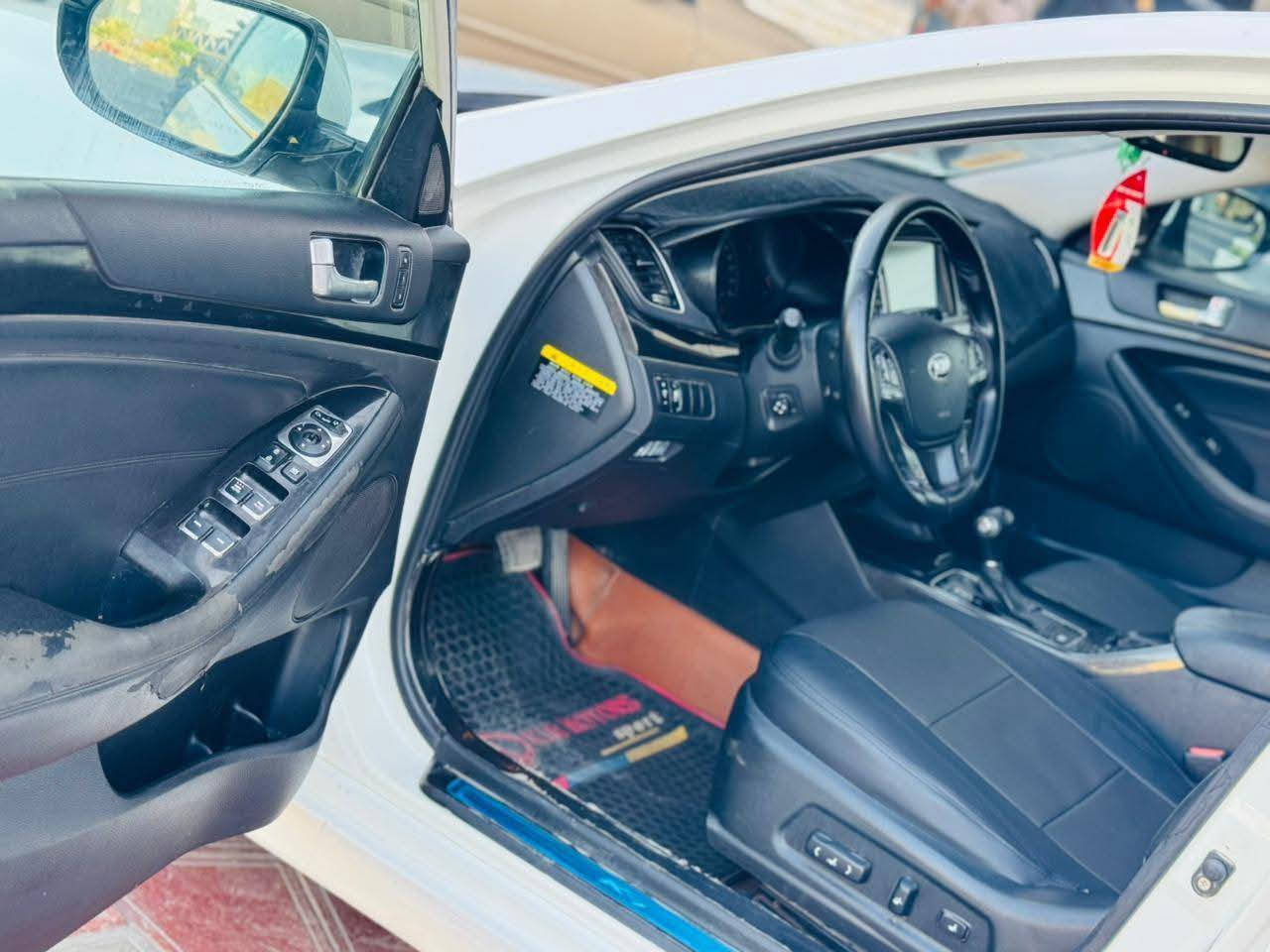 السلام عليكم للبيع مقفوله كفاله عامه بيها فقط باب السائق مسبوق مكاني بغداد سعر 45 بيها مجال اصولي تحويل ثاني يوم للاتصال+*********** 🔖
