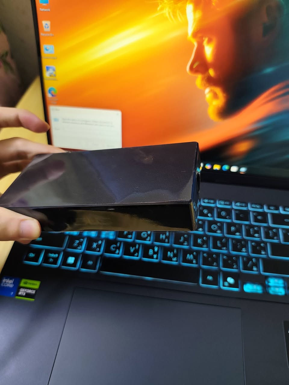 السلام عليكم
ASUS GAMING V16 2025 للبيع
الجهاز OPEN BOX مكفول من الشخط الواحد ومكفول من التراب بل منافذ ايضا الجهاز حالة حال وكالة بطاريتة 100% 
المواصفات: 
كارت الشاشة: NVIDIA GeForce RTX 5060 GDDR7 (8GB)
المعالج: 
.Intel Core" 7-240H 
(احدث معالجات انتل المدعومة بالذكاء الاصطناعي)
وينافس معالج intel core i7-14700hx 
الرامات: 
(16GB) DDR5-5600
التخزين
SSD 1TB M.2 NVMe PCIe
حجم الشاشة ودقتها: 
16) WUXGA (1920 x 1200) display having 16:10 Aspect Ratio || 144Hz Refresh Rate
السعر مليون 850 الف
السعر نهائي وغير قابل للتفاوض والجهاز مستخدم فقط 8 ساعات وتجي تفحص بيدك وبعينك
مكاني بغداد الصليخ


**إذا كنت صاحب هذا الإعلان وتريد حذفه لأي سبب، رجاءا أرسل رسالة إلى الدعم الفني**