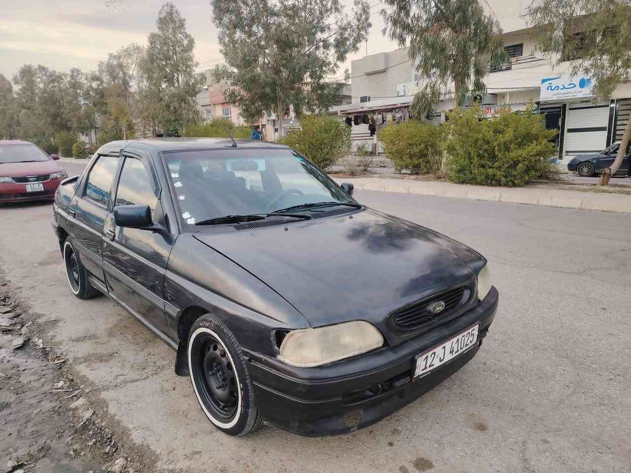 فورد سكورت  موديل 1994محرك كير شرط عينه وكلج شرط رقم دولي هزه جديده 
شرط تحويل وكاله طخم جديد كدام وخلفي كهربائيات شغاله تايرات نضاف سعر 19$ للتواصل ***********
