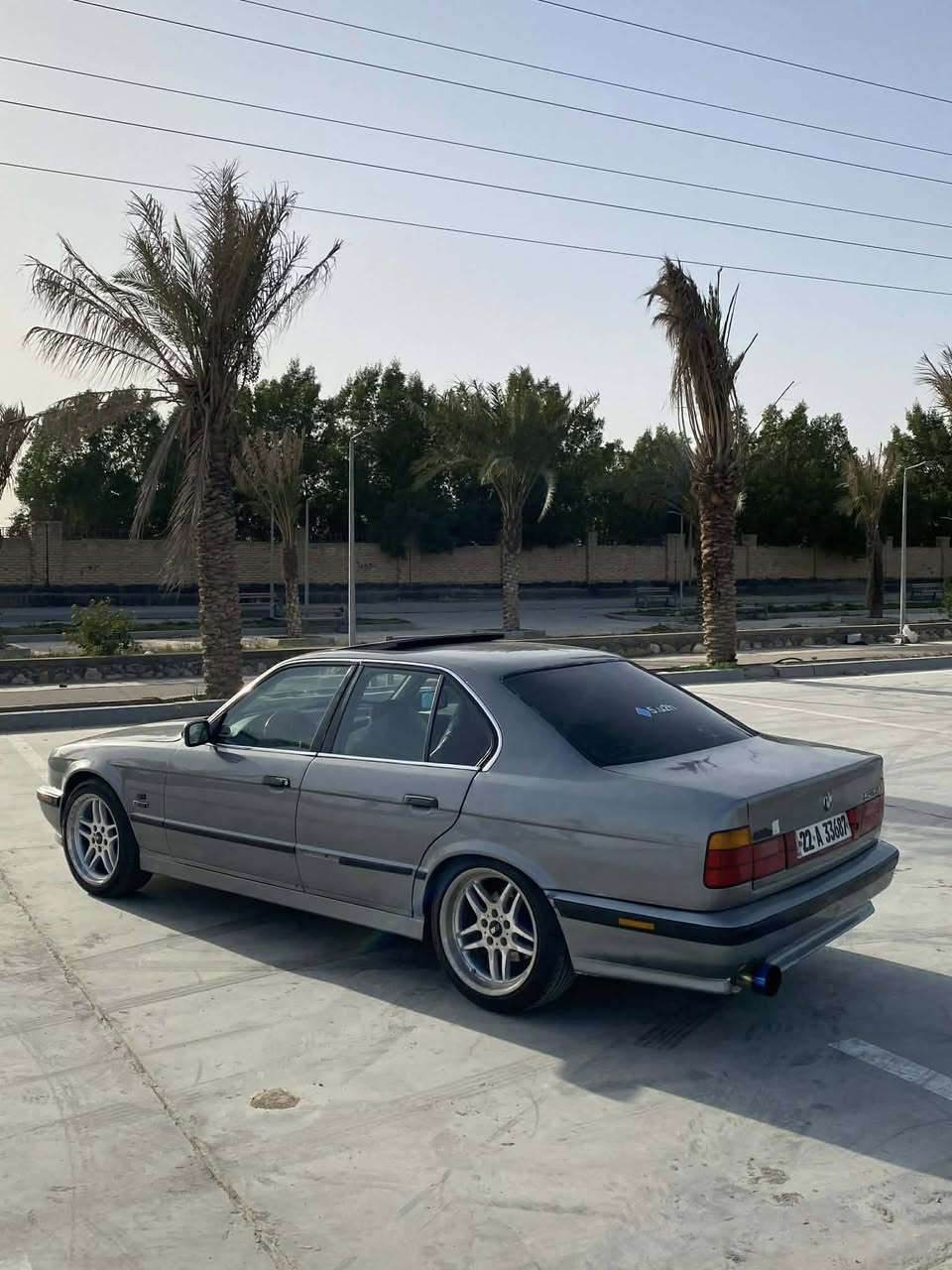 سلام عليكم 
بي ام موديل 1990
محرك مسكر عدله كير عادي 
رقم شمالي سنويه لل30 
تبريد شغال عليه اكزوز رياضي 
كت ام بلكامل ويل ام18توسايز الاصلي
مصبوغه عام جماليه بدون ضربه

مكاني النجف كوفه ***********
