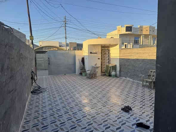 🔰دار للبيع قرب اثاث القند 

📍الرمادي _شارع 40 يبعد عن شارع 40 تقريباً 100 متر 

📐المساحه  200 م

شارع 8

السعر 120. مليون 

■ عنوان المكتب /شارع أربعين مقابل جامع الواثق 
 
📞للتواصل /***********
