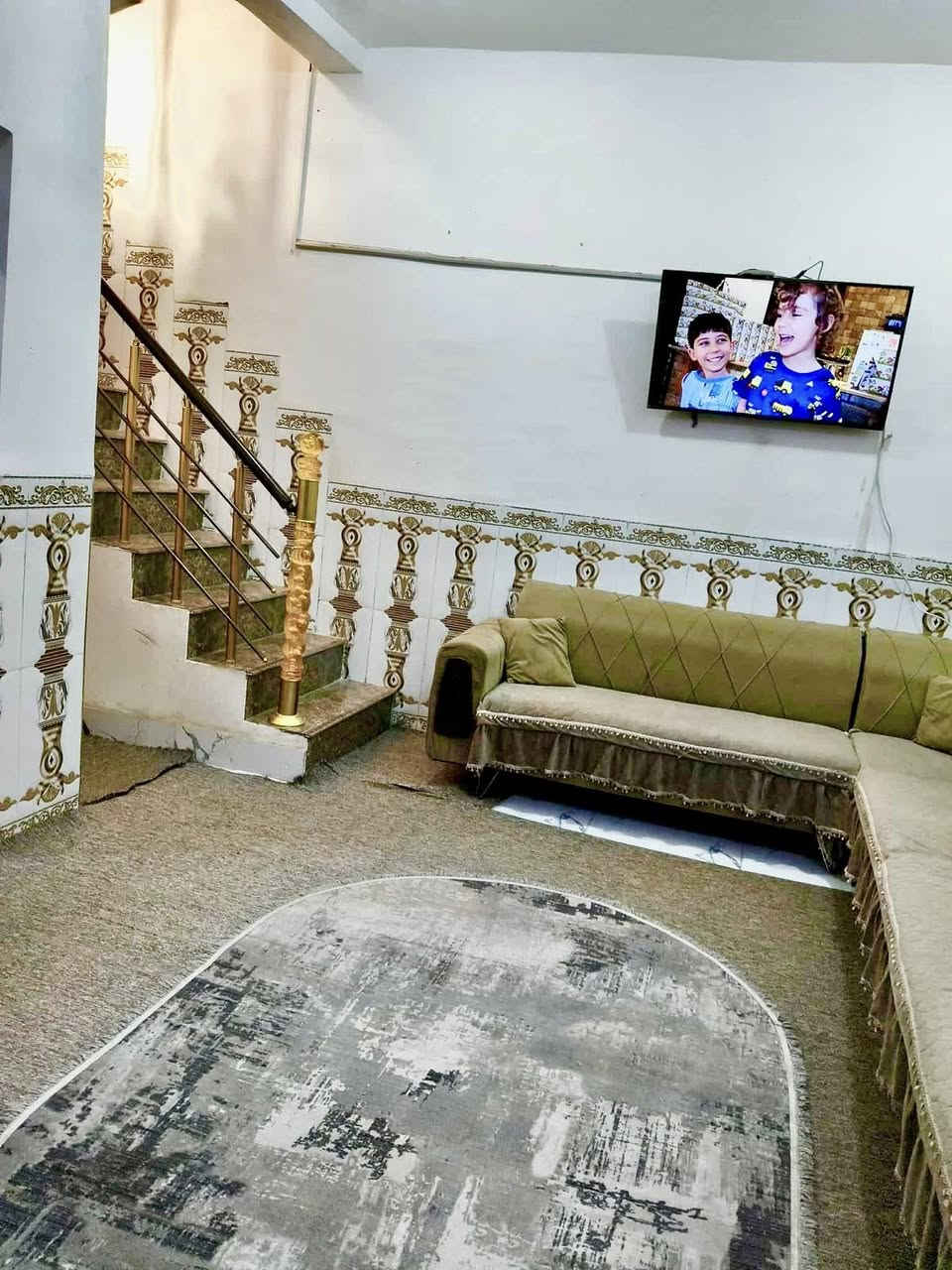 #إعلان رقم (190)

       // دار زراعي للبيع المكان الـ معالي //
 
#التفاصيل 

 الـ معالي قرب مدرسة الخلود 
سنة البناء  _2021 _
طابوك سقف عكادة  
عرض الشارع _7 _م _ قريب لشارع الرئيسي 
مساحة_ ١٠٧ _ م _ واجه 8 ونص _ م

يحتوي على غرفه وبراني وصاله ومطبخ وصحيات  داخليه و خارجية ومنور وطارمة 
الارضيه بورسلين 
وجدار سيراميك وابياض 
السطح صبه ارتفاع _10_ سم معمول علىه ايزوكام

#ملاحضه(( السعر ٢٣ وبي مجال ))

#الاستفسار اكثر مراجعة مكتبنا او مراسلة الصفحة او الاتصال على الرقم ادناه 

#العراق _ السماوة _حي العسكري _ قرب جامع الامام علي (ع)

#رقم المكتب_ ***********_سيد ولاء
                         _ *********** _ابو حسين                                                  
 
              #الخارطة للاستثمار العقاري #
                         _خدمات عقارية_
