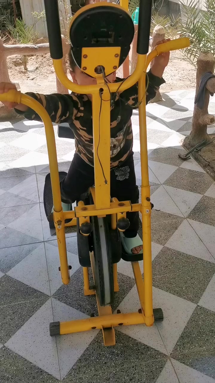 بايسكل منحف للبيع مستعمل سعر 85 وبي مجال مكانه لهوير تلفون ***********
