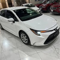 تويوتا كورلا موديل 2024 موصفات LE  هيه مو صبغ عامً بس اني انطيك صبغ عا...