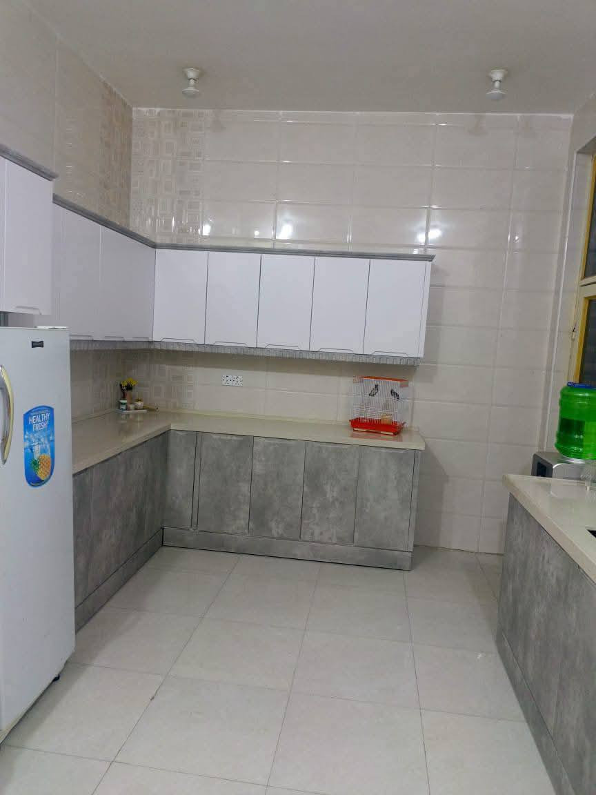 دار_للبيــــــع بناء حديث حله نـــادر الثانيه كراغول شارع زين العابدين سنتر

المساحــــــة   195متر  طابو_زراعي_سند25

مــــــحتويات_الـــــــدار طـــــابق واحد

غــرفتين نـــوم وأستقبال وكليدور ومطبخ ومجمع صحيات داخلي وخارجي وطـــارمــه 

لـــلاســــتـــفـــســـار 
***********
