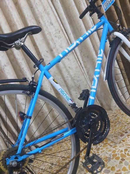 دراجة نوع 700c ماركة AEXTHIE ياباني نظافة 95/% 

السعر 100الف وبي مجال 

((العنوان/بغداد/البلديات)) رقم الهاتف ***********
