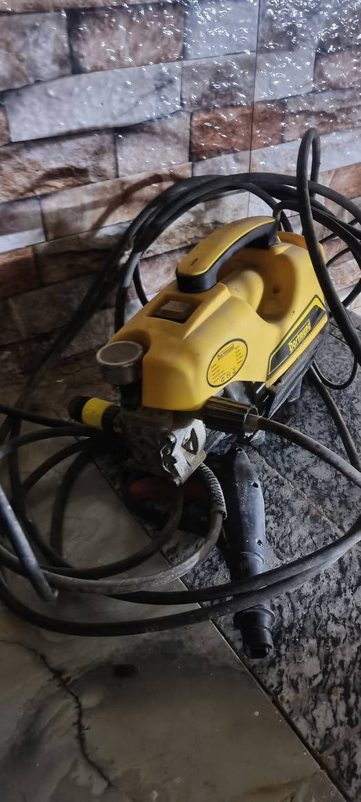 السلام عليكم 
شاشه ام الانترنيت ضد الكسر سعر نهايه ب٨٠
فاره غسل مع صونده ١٠ متر ومسدس مالتهه شاهد الله جديده ماخذهه سعرهه نهايه ب٥٠ الماني الصناعه مكاني ديوانيه قرب مجمع الزيتون 
***********
