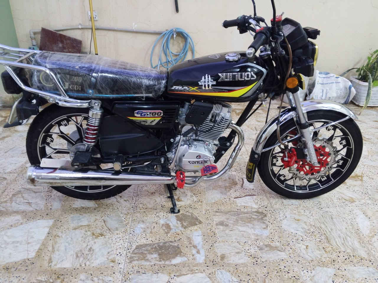 للبيع بلادي 24مكينه 200 بس خل بل سلف تواصل خاص او ***********
