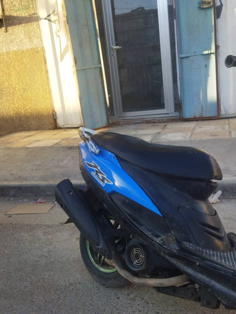 السلام عليكم دراجه ماكس عدله للبيع دراجه نضيفه كلها شغاله سلف هندر مكينه بلاد المكان بلغزاليه السعر 375. الشراي يتصل *********** بغداد, العراق
