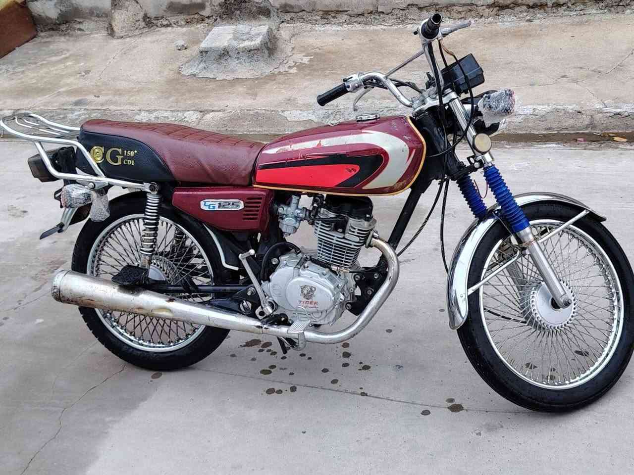 السلام عليكم
تايكر موديل21
محرك لاصرف ولا بخار ولا صوت
دراجه مابيها عيب
وياله جديد
تايرات جديد
محرك كير شرط
مامفتوح
كهربايات كله شغال
دبلات امامي وخلفي شغال
سعر400بي مجال بصيط لشراي
مكاني كركوك قادسيه الثانيه
***********
