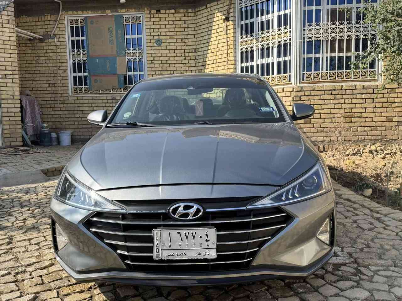 النترا 2019 كفاله عامه (تقرير غرق تعمل وتسير) حره بأسمي مداور ثاني يوم
گير AT المرغوب مكينه 2.0 دوش 
مواصفات حساس رادار نقط عمياء وشاشه كار بلي 
سياره كامله تايرات جديده وويل خليجي ولايت عدسه خليجي وباتري جديد وادامه كامله للمكينه 
ماشيه 99 ميل
السعر 133 وبيها مجال 
العنوان الناصريه - قرب جامعة ذي قار 
***********
