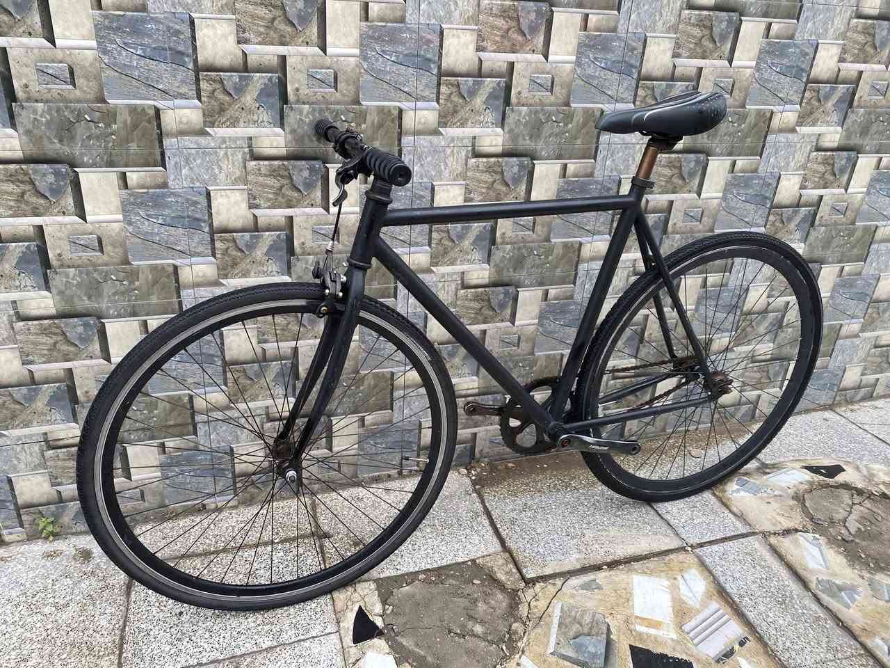 السلام عليكم🌹

للبيع فقط 

بايسكل فكسد

خفيف جدا وسريع ✈

جاهز اي عطل مابي👍🏻

حجم C700 /28
  
فريم عالي ٥٥/٥٦

السعر 100 قفل

العنوان :🏭
بغداد الطالبية قرب كلية الادارة والاقتصاد 
 
نعتذر عن المراوس🚲

الرقم للتواصل /***********
