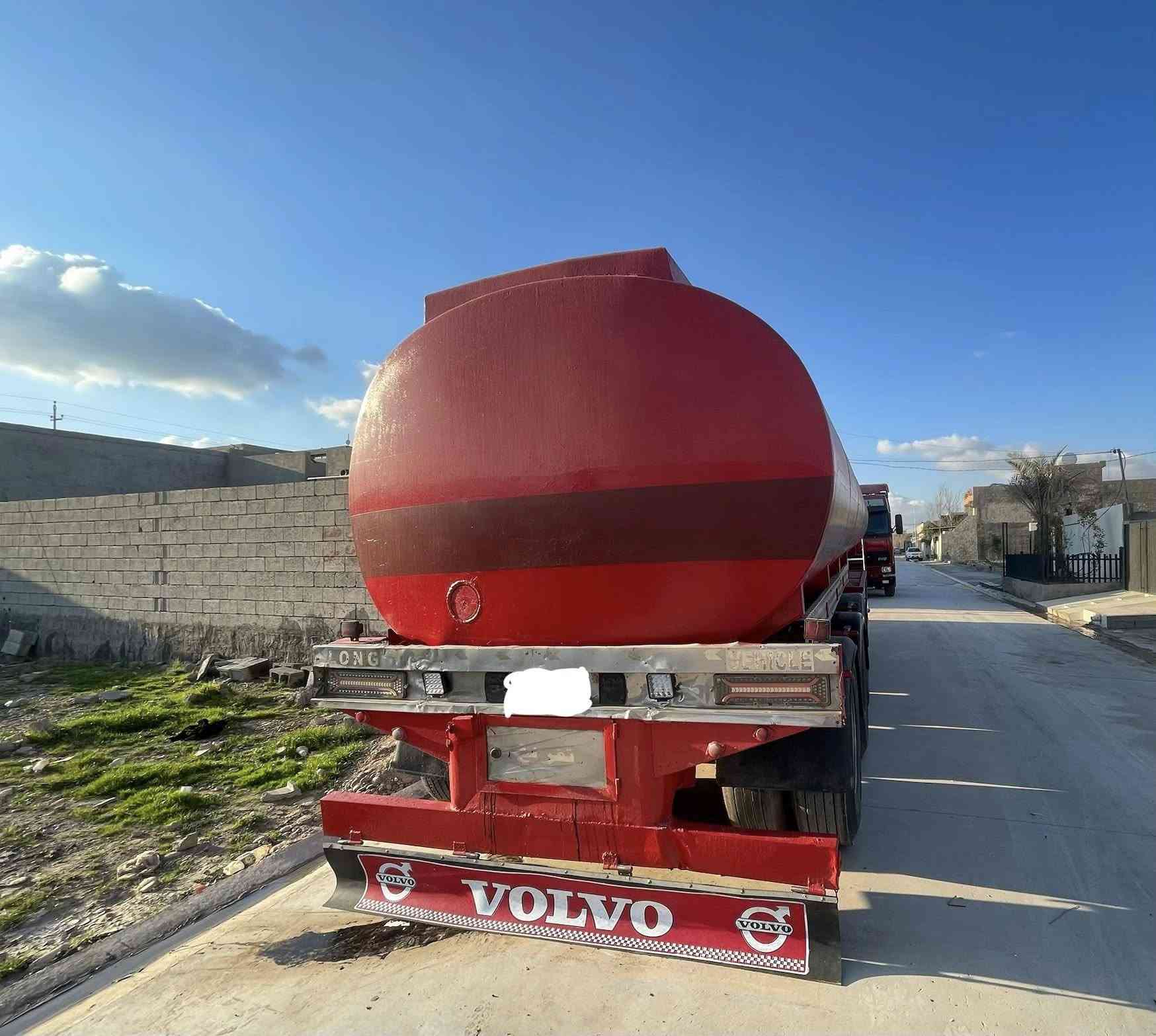 فالفو للبيع
فالفو موديل 2003
مواصفات كير عادي 
تانكي موديل 2015 جوبلس دبل تاير موصلاوي
بيه بوري مال بويلر
3 خط 
تايراته جديده
طوناج جي بي ايس
هزه جديده
سنويه صاقطه  
188 $$ ورقه بيه مجال قليل 
شراي يخابر او يراسلني 
***********
***********
