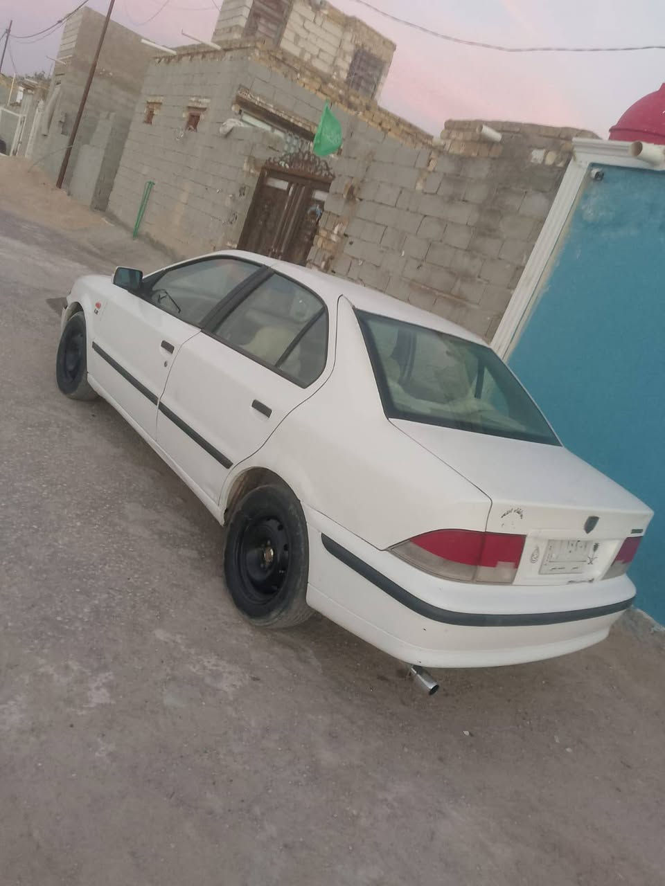 سمند للبيع  مديل 2011 سياره نظيفه وحلو تخم تاير كير مكينه بيه بديت تبخير  مكينته نعمه حلو صبغ فقط جملغ امامي رقمه مثني راعي من اهل غماس مدور اشوكت مايعجبك السعر 33 وبيه مجال ***********

