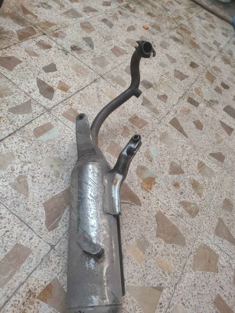 سلام عليكم صالنصه صجميه اصليه حلوه ونضيفه سعر 60 وبيه مجال ***********
