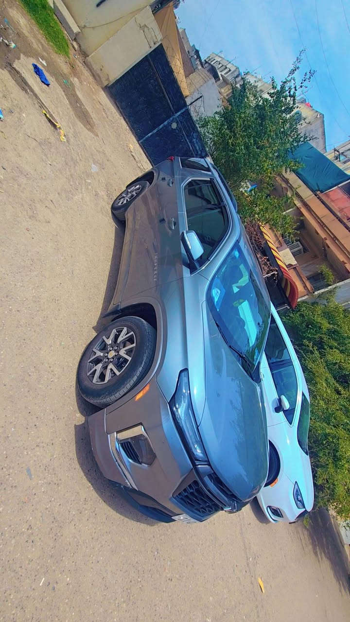 شوفرليت ترفرس للبيع او مراوس بتراك سلفرادو او سيرا او رام او F150  موديل ٢٠٢٣ مكينه 6v.  سعر ٢٦٥ بي مجال سيارة فول ١/١ رقم بغداد شهداء بسم اهلي  مواصفات فول رقمها حلو  حادثها جانبي سطحي دواخل مكفولة ايرباكات راجعة سستم دركة بلادية مبدل وشباك مبدلة مال RS تخم تاير امريكي جديد وصدر بلادي جديد متصرف عليها دينار واحد بس فول بانزين ونطلق 
١.ماشية ٣١ الف قابل لزيادة 
٢.فتحتين
٣ كشنات جلد
٤ تبريد ٣ قطع 
٥ تدفئة كشنات 
٦ مري قلاب 
٧ كشنات منفصل 
٨ تدفئة ستيرن 
٩ مري قلاب 
١٠ خمس كامرات 
١١ رادارات امامي وخلفي وجانبي 
من اكلك فول يعني فول ١/١ 
هواي مواصفات بيها متحظرني 
عنواني بغداد السعر ٢٥٠ وبي مجال طبعا سيارة مغلفها PPF بس تغليفها ب١٥ ورقة 
متواجد خاص او اتصال ***********
