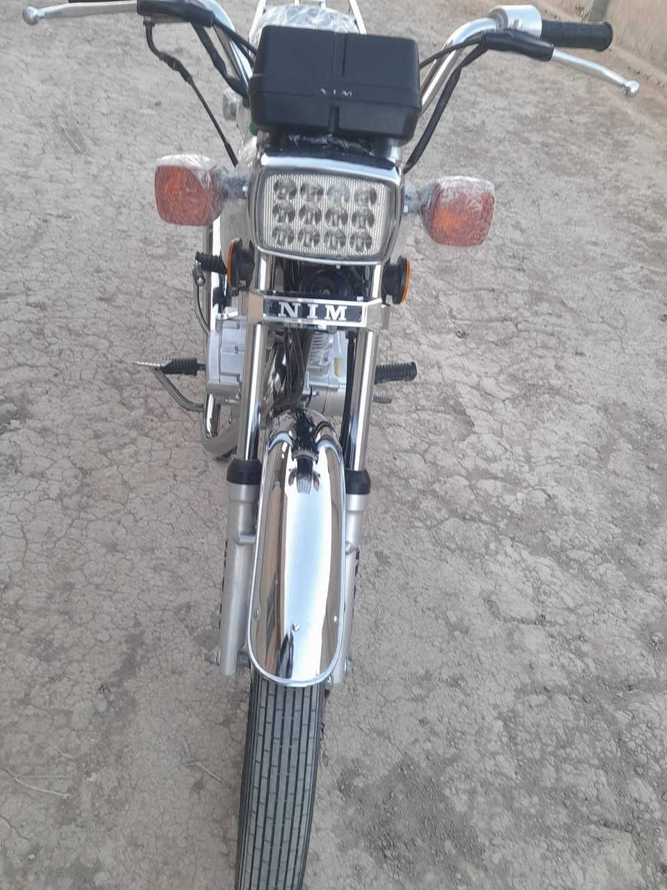 سلام عليكم 
دراجه نامه متياز للبيع مديل 25 كفاله عامه مامفتوح بيها برغي جديده كلش 
لاتصال علرقم ***********  بي واتساب
