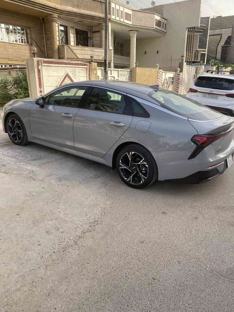 السلام عليكم k5
فول عدى فتح Gt

محرك 2500 تنفس صبيعي 
صبغ بنيد خاملغ
سياره بسمي 
ماشي 3000
رقم ***********
