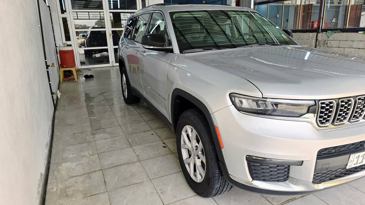 جيب گراند شيروكي لمتد ☑️☑️ XL
فول مواصفات       موديل 2021

_كراسي جلد 
_كراسي كهرباء 
_6 سلندر- 3600 
_7 راكب 
_3 قطع تبريد 
_تشغيل عن بعد 
_سايد بريك بصمه
_رادار
_اشاره بالمرايه 
_لد خلفي وامامي 
_لايتات زنون 
_شفتات سرعه بالستيرن
_دشبول صاج
_حساس خلفي 
_ فور ويل 

وارد أمريكي 
جديدة جدا بچم كبس 
للاستفسار اكثر ***********
