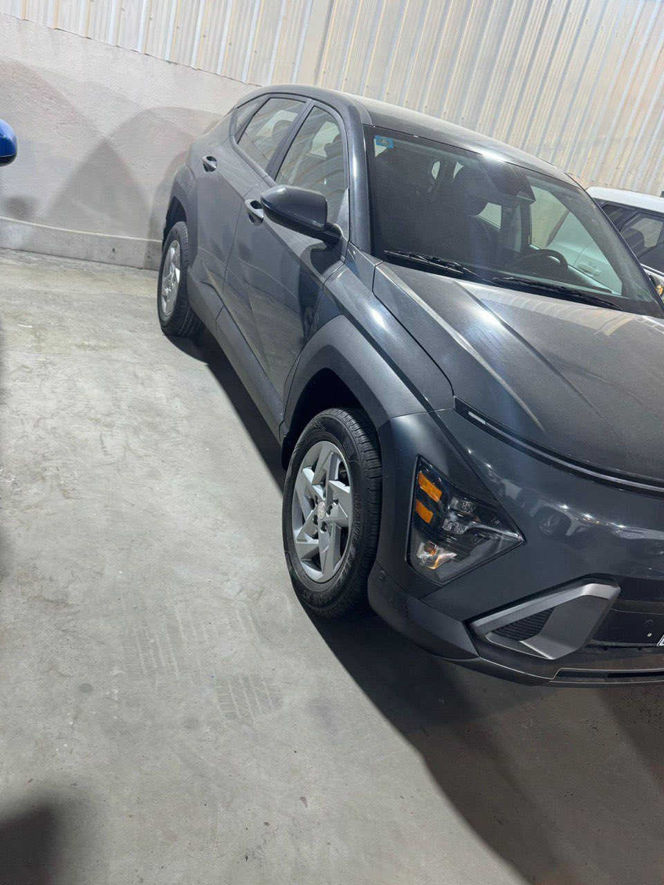 سلام عليكم كونا 2025 أمريكي دخول جديد ا
موصفاته 
بصمه +بصمه أبواب
دخول ذكي 
تشغيل عن بـــــعد 
مكينه 2000 دوش 
قياده ذاتيه 
تحديد مسار 
منفذ شحن امامي خلفي 
شاشه كار بلي 
كأمره خلفيه 
رادار امامي جانبي خلفي 
مكانه / البصره 
هـ/***********
