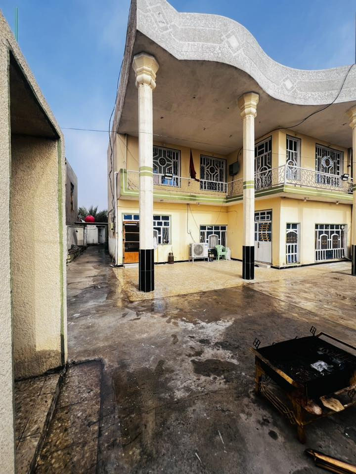 السلام عليكم بيت البيع منطقة الخنساء 
مساحه 650 متر الاستفسار 
***********
