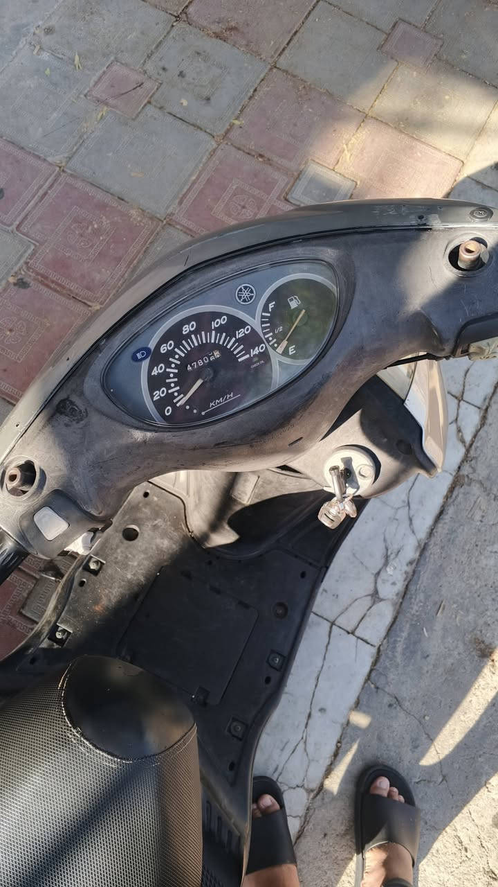 بريز لايت جوه لون رصاصي صار شهرين من نازله من الرمبه دراحه بالحاله الوكله
معروضه ب750 وبيها مجال العنوان بغداد الحريه 
***********

