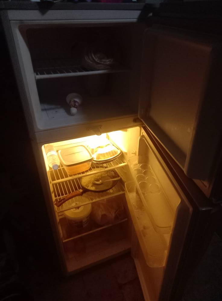 للبيع ثلاجة ارتفاعه متر ونص مداخلة تصليح
العنوان بغداد  السعر١٥٠الف


**إذا كنت صاحب هذا الإعلان وتريد حذفه لأي سبب، رجاءا أرسل رسالة إلى الدعم الفني**