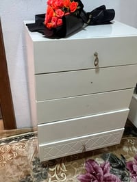 غرفه • ٨ قطع • نضيف